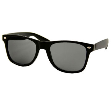 Loud and Clear lunettes wayfarer monture noire | verres teintés noirs